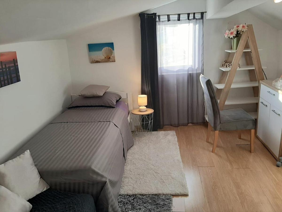 Kaštel Stari Apartment Natali מראה חיצוני תמונה